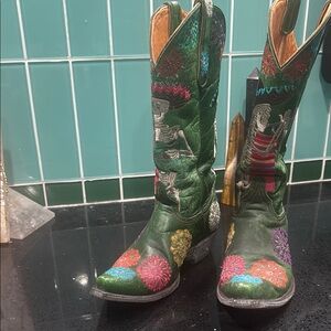 Old Gringo Green Embroidered Heeled Boots